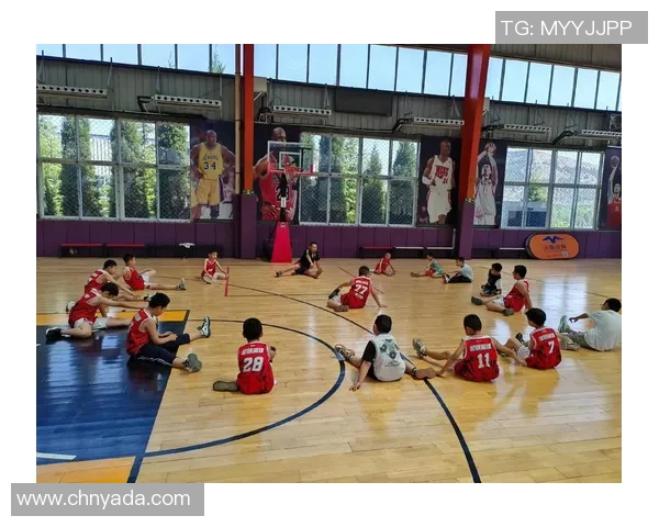 范子铭的成长之路与篮球梦想的追逐历程探索 范子铭的成长之路与篮球梦想的追逐历程探索